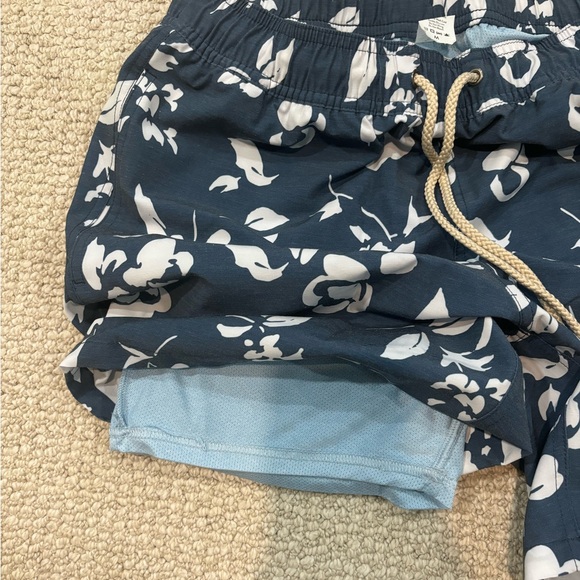 Fair Harbor / The Bayberry Trunk / Size Medium - Picture 4 of 4